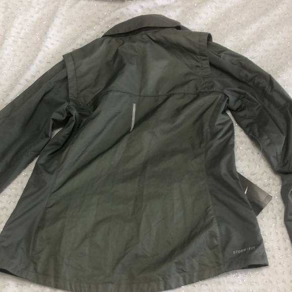 Nike jacket - Picture 4 of 9